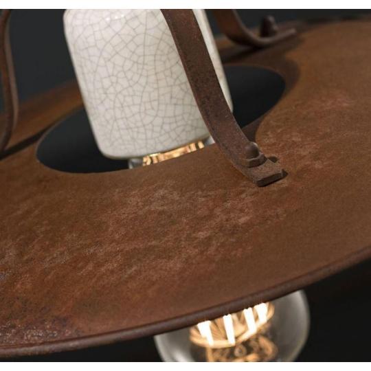 hrdzava lampa popraskana lampa osvetlenie ferroluce vystavne miesto budapest.jpg